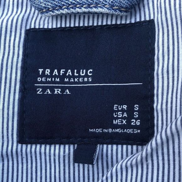 Trafaluc Zara Denim Jacket Distressed Blue Jean Jacket Medium Wash Womens Small - Picture 5 of 5